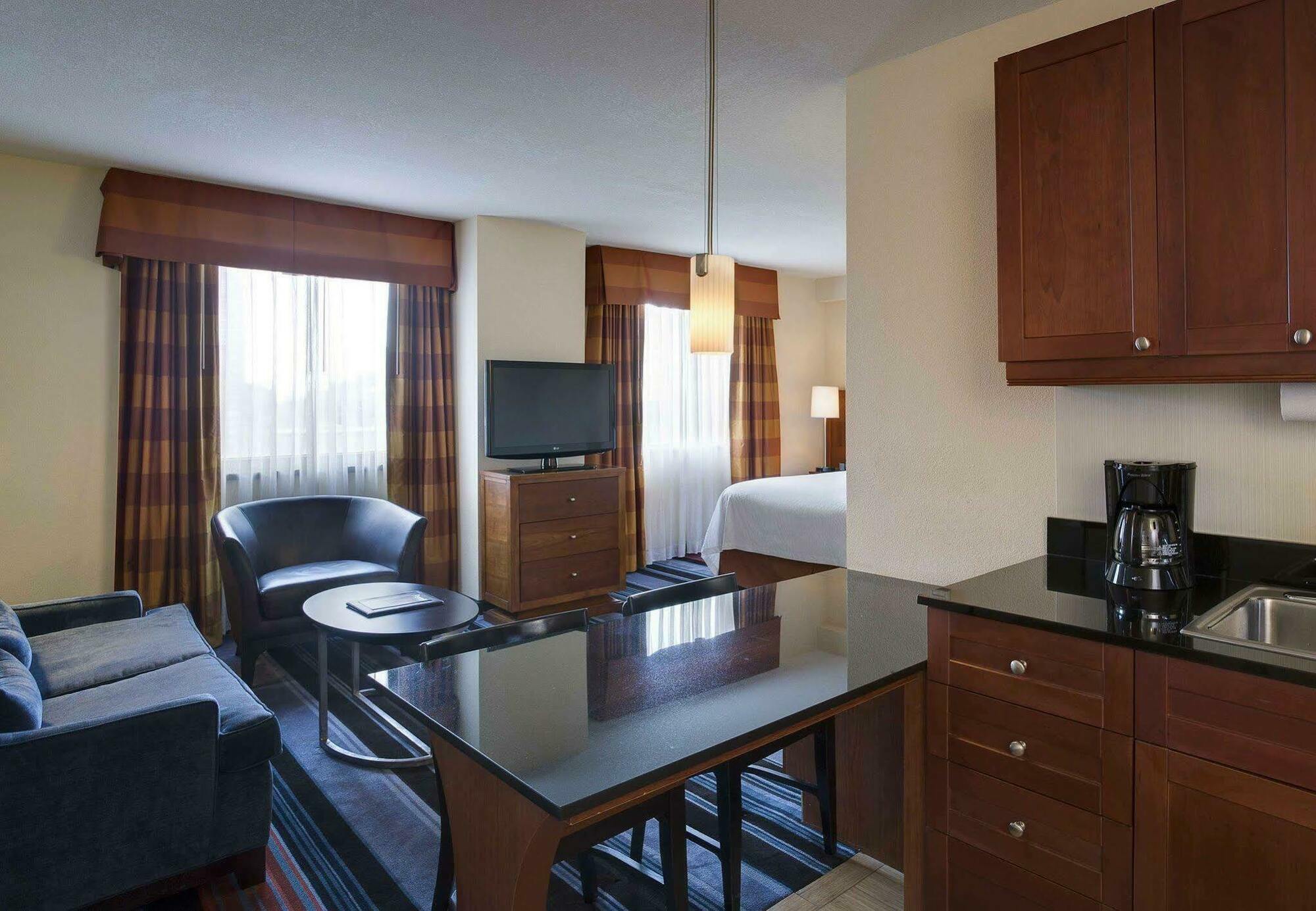 By Marriott Manhattan/times Square Nova York